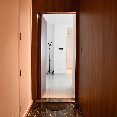 Apartment The 1 -nicosia Luxe Stay- Gym Pool 24h Concierge