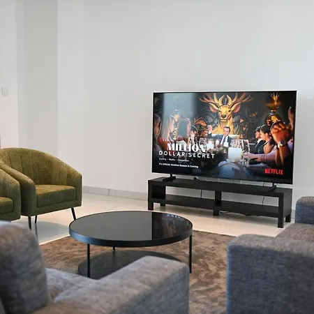 The 1 -nicosia Luxe Stay- Gym Pool 24h Concierge Appartement Nicosie