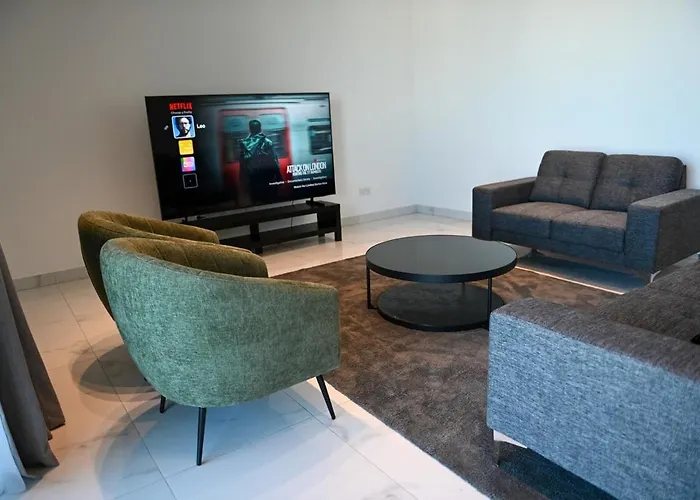 The 1 -nicosia Luxe Stay- Gym Pool 24h Concierge Apartment Nicosia